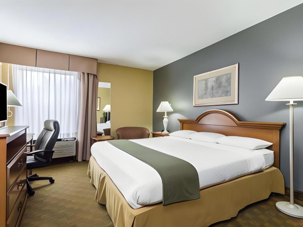 Days Inn By Wyndham Selma Exterior photo
