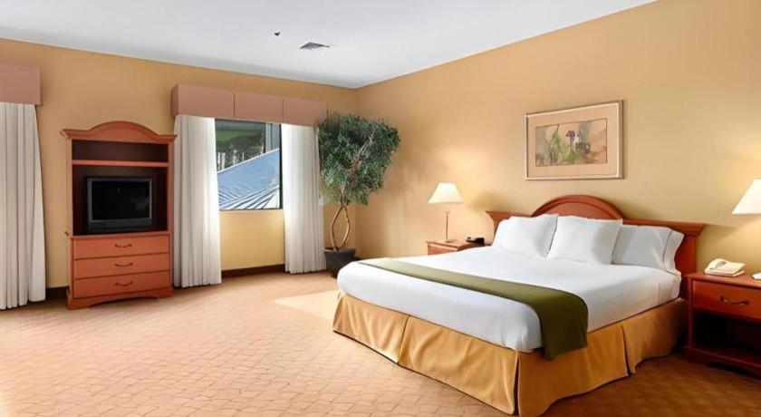 Days Inn By Wyndham Selma Exterior photo